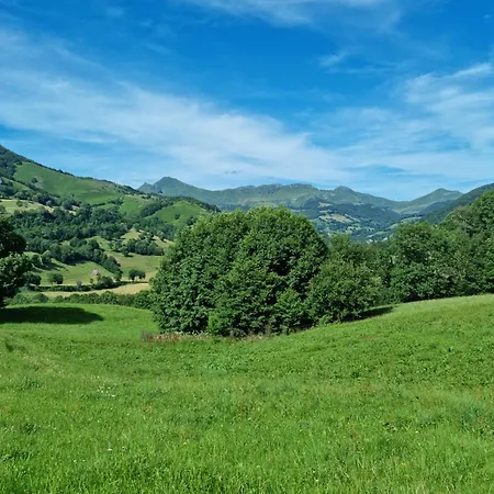 Le Pradima Vakantiehuis Mandailles-Saint-Julien